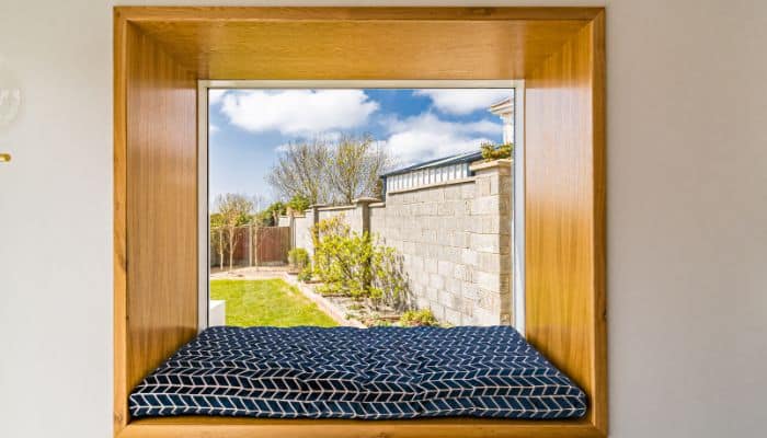 Bespoke window seat in kitchen